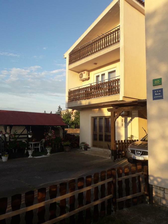 Apartments Hrga Pula Exterior photo
